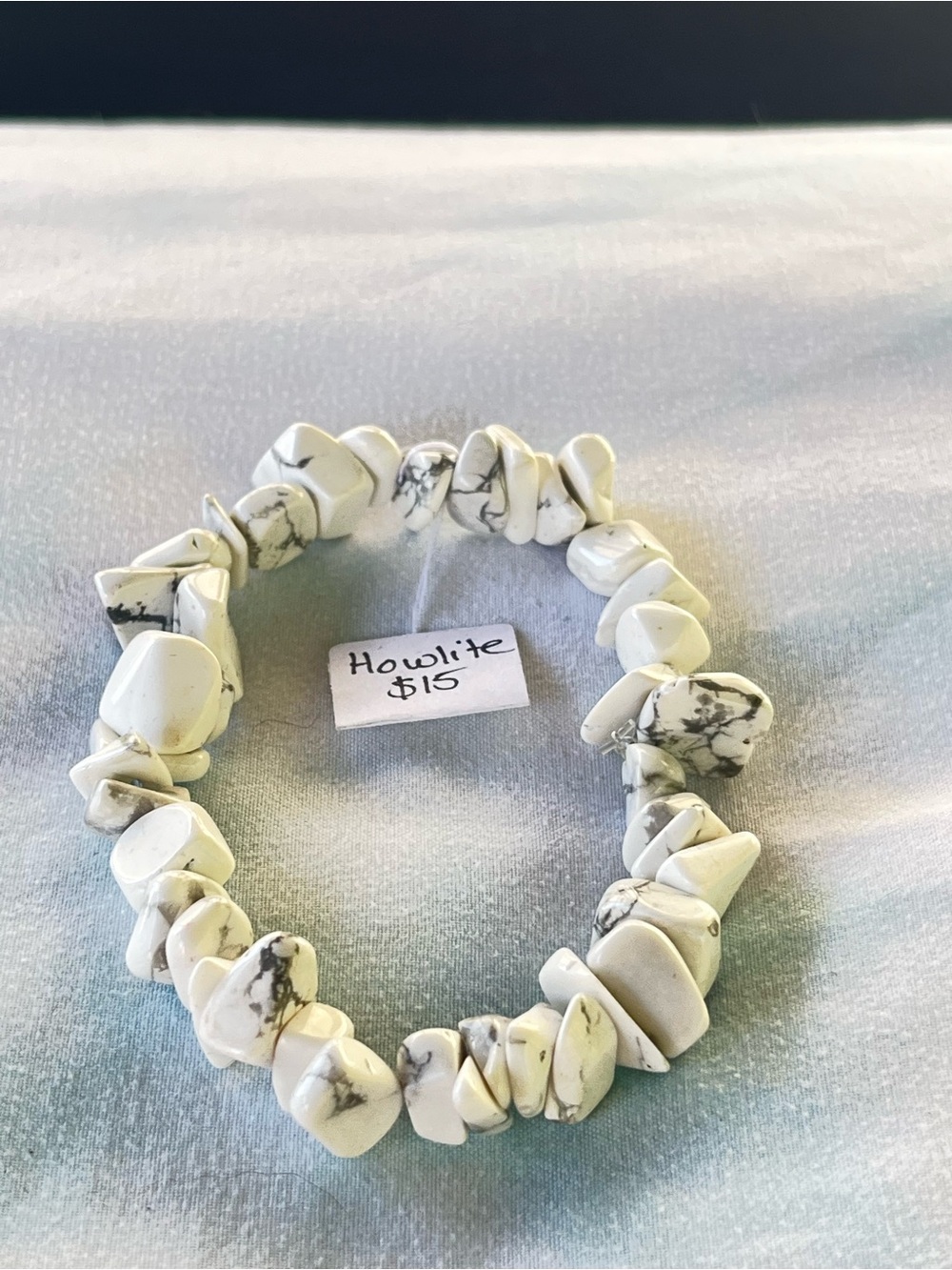 Handcrafted White Howlite Stretch Chip Bracelet -